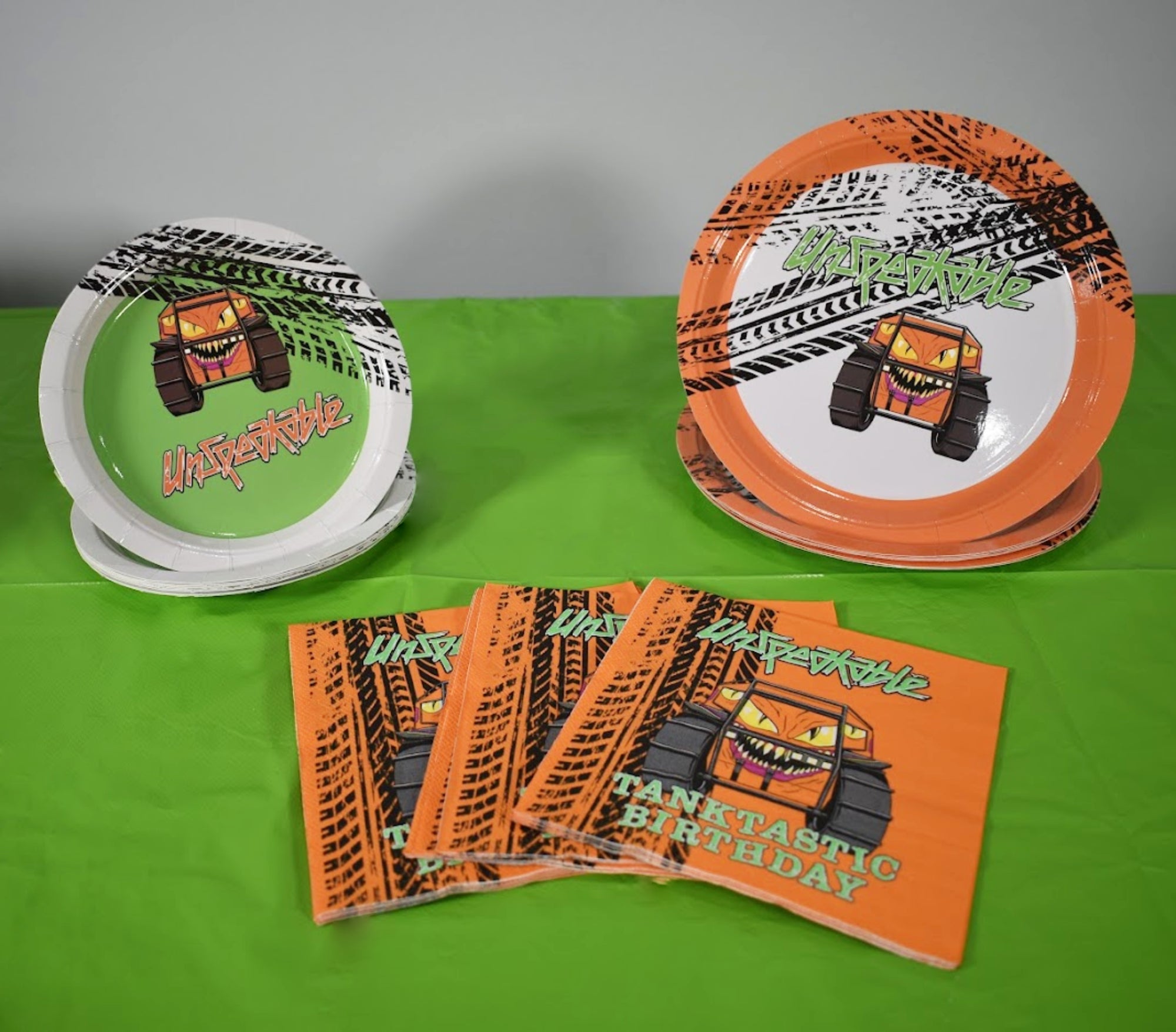 9" LATEX BALLOONS - 10 PACK